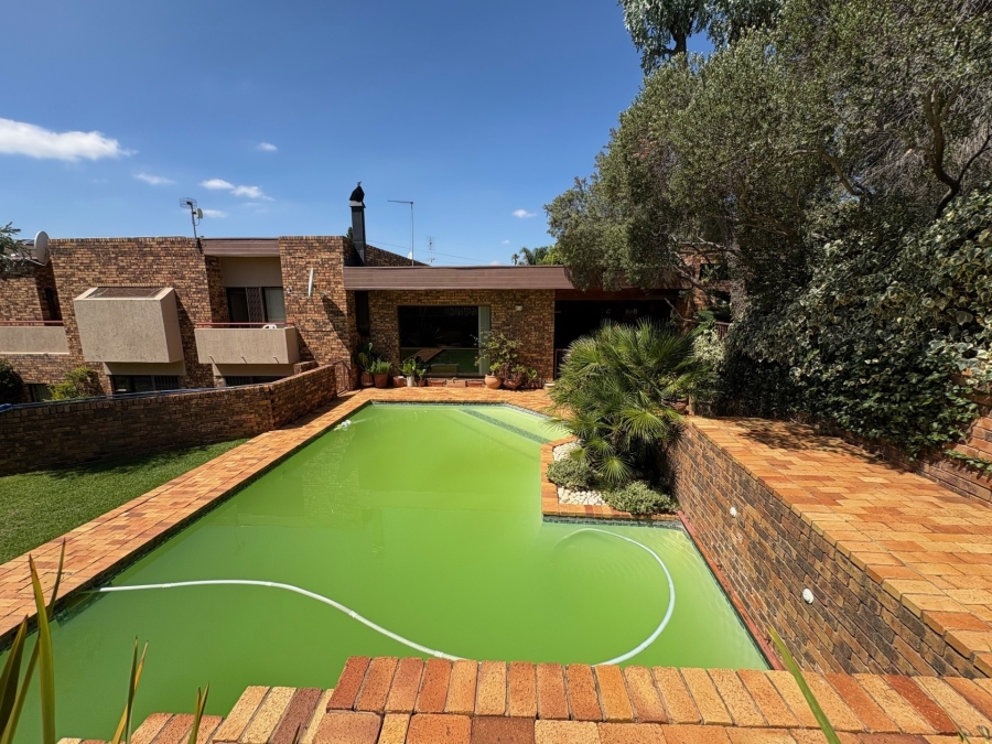 4 Bedroom Property for Sale in Heuwelsig Free State